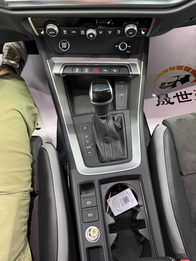 Audi Q3 2022, фото 12