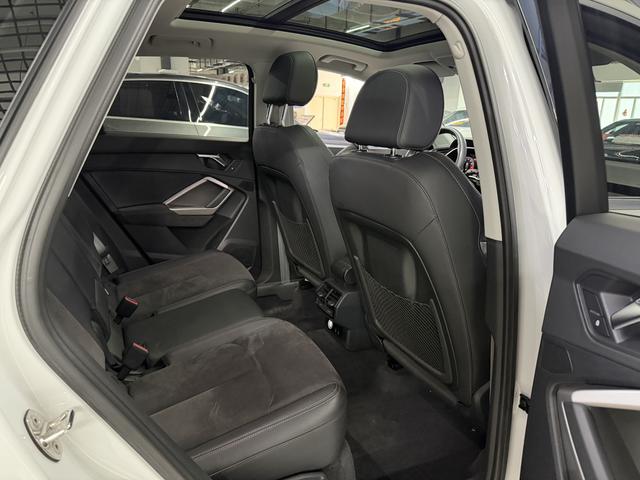Audi Q3 2022, фото 17