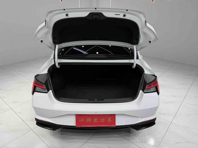 Hyundai Elantra 2022, фото 12