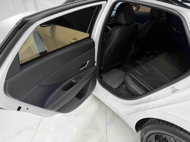 Hyundai Elantra 2022, фото 14