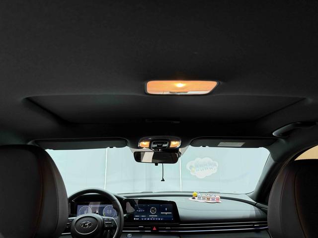 Hyundai Elantra 2022, фото 15