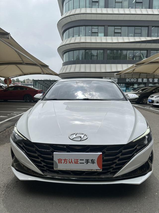 Hyundai Elantra 2022, фото 2