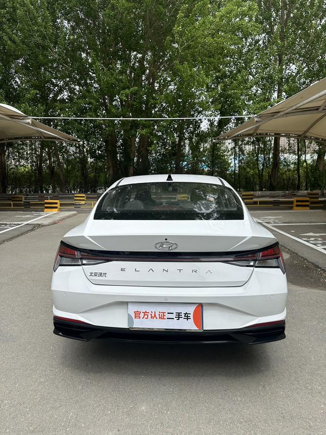 Hyundai Elantra 2022, фото 4