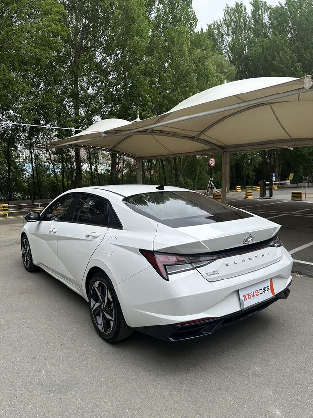 Hyundai Elantra 2022, фото 5