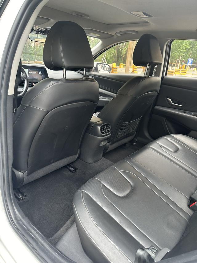 Hyundai Elantra 2022, фото 6