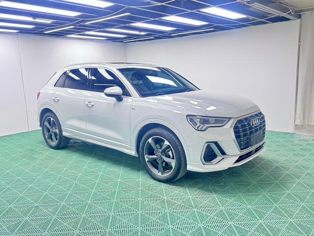 Audi Q3 2022, фото 3