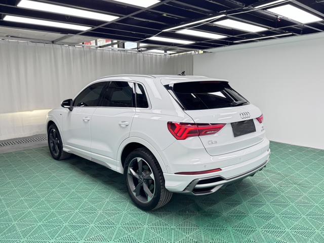 Audi Q3 2022, фото 4