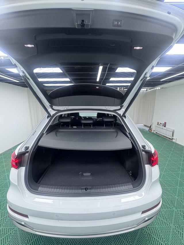 Audi Q3 2022, фото 13