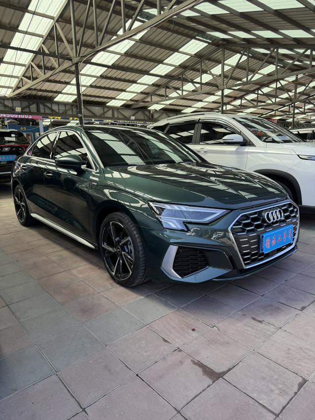 Audi A3 2023, фото 3
