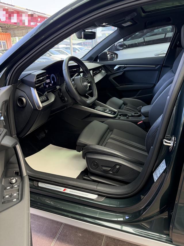 Audi A3 2023, фото 7