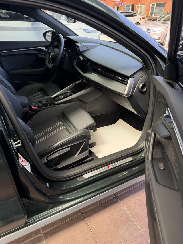 Audi A3 2023, фото 8