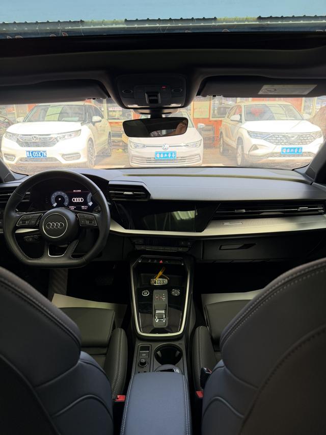 Audi A3 2023, фото 11