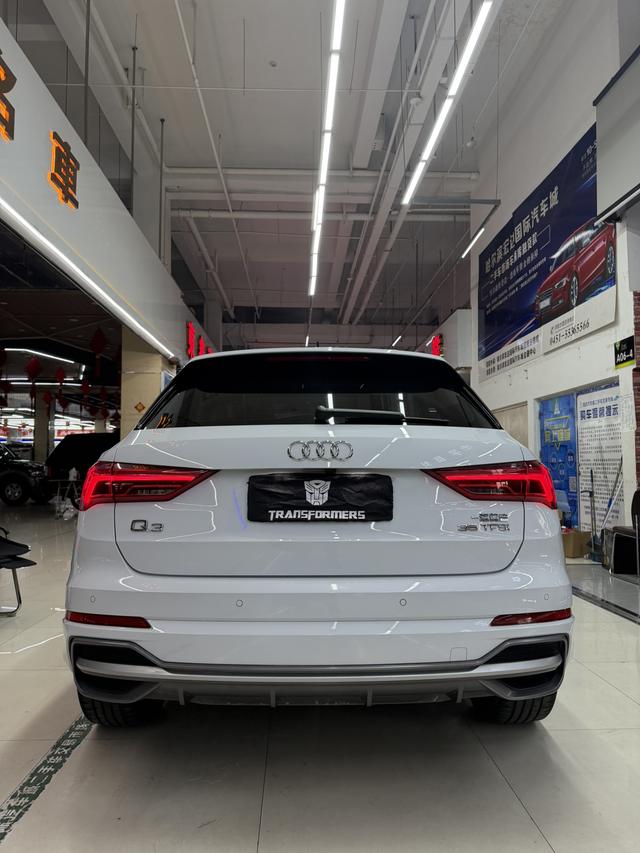 Audi Q3 2023, фото 8