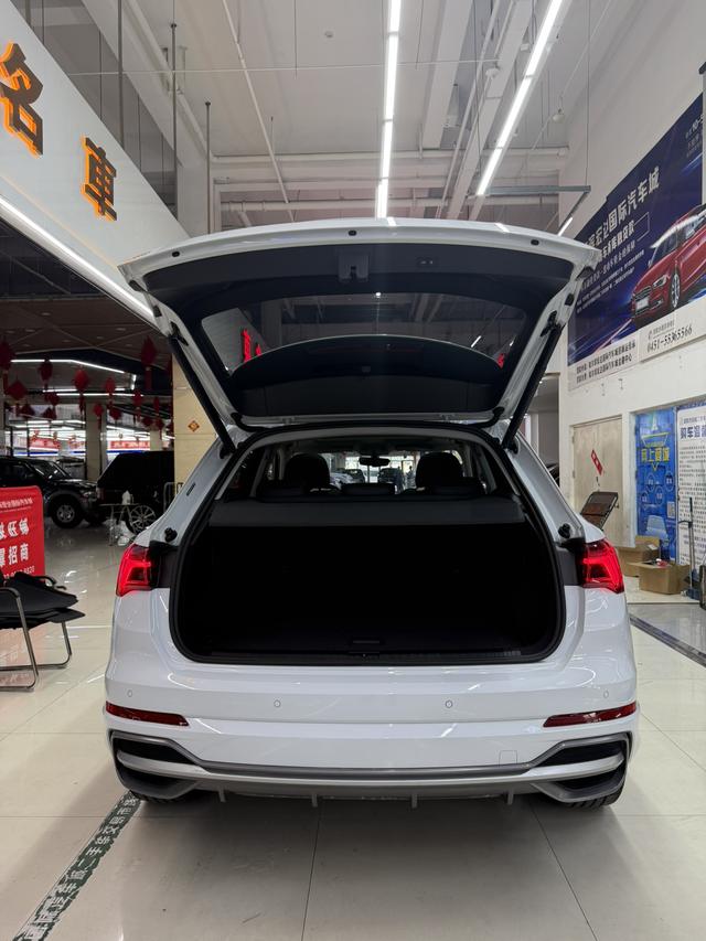 Audi Q3 2023, фото 9