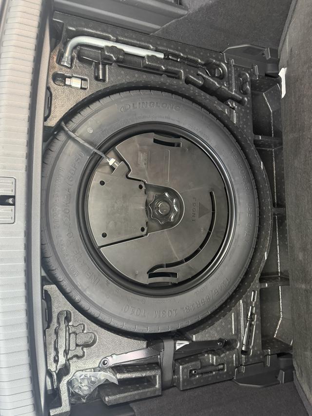 Audi Q3 2023, фото 10