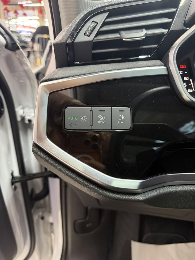 Audi Q3 2023, фото 12