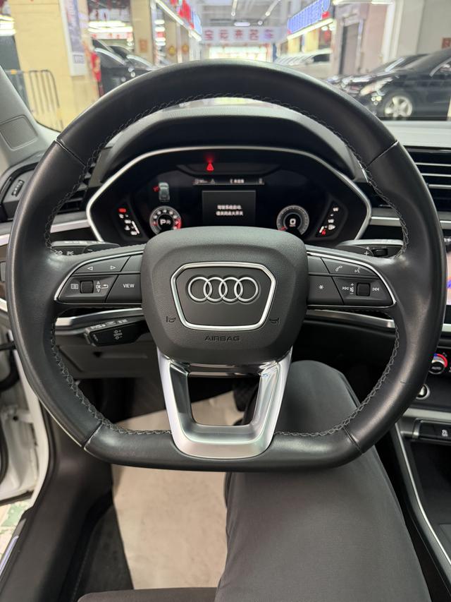 Audi Q3 2023, фото 15