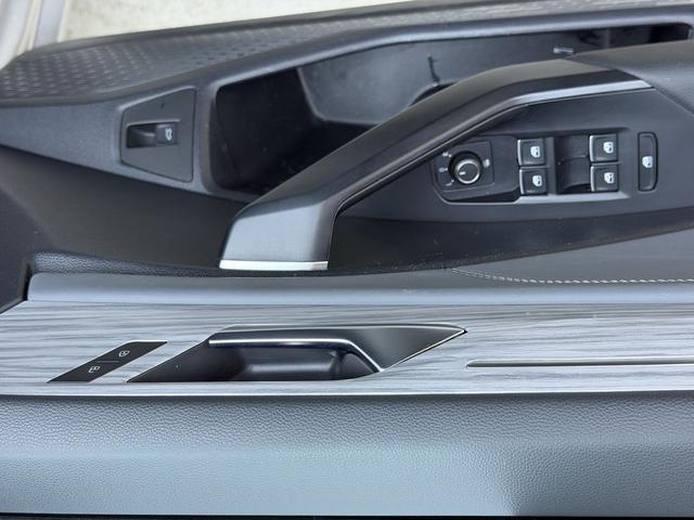 Volkswagen Jetta 2023, фото 4