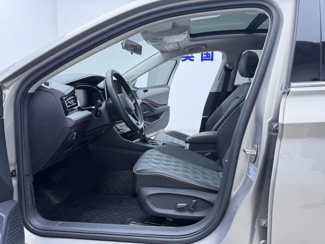 Volkswagen Jetta 2023, фото 5
