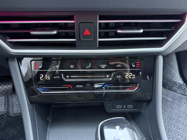 Volkswagen Jetta 2023, фото 9
