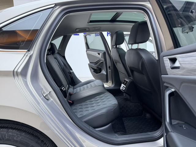 Volkswagen Jetta 2023, фото 17
