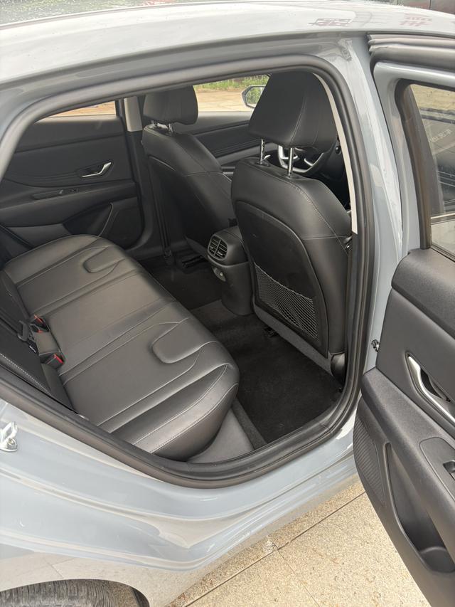 Hyundai Elantra 2022, фото 17