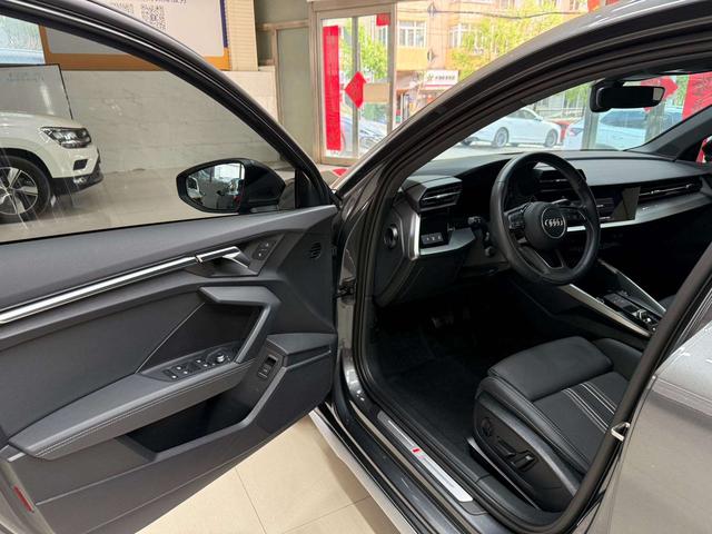 Audi A3 2023, фото 13
