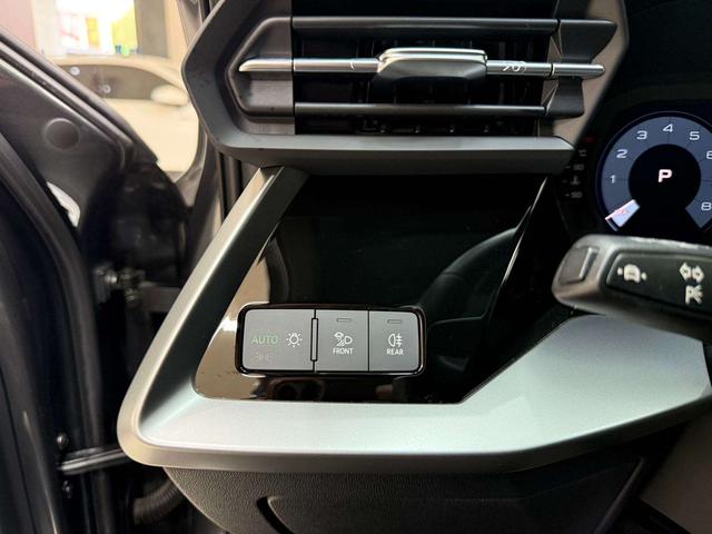 Audi A3 2023, фото 17