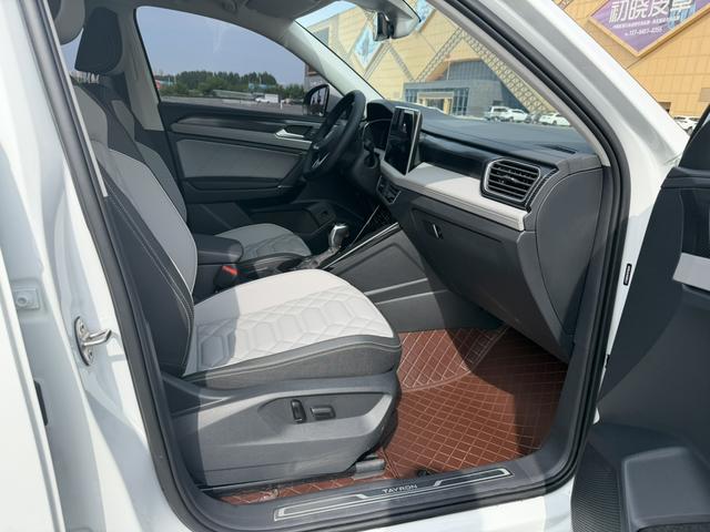 Volkswagen Tayron 2023, фото 16