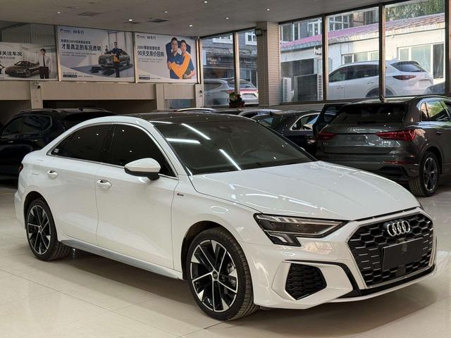 Audi A3 2022, фото 3