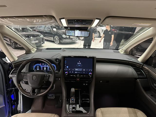 Toyota Vellfire 2023, фото 14