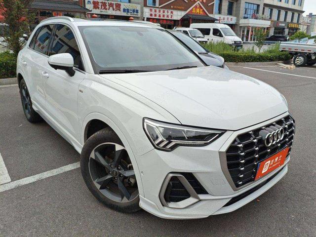 Audi Q3 2022, фото 2