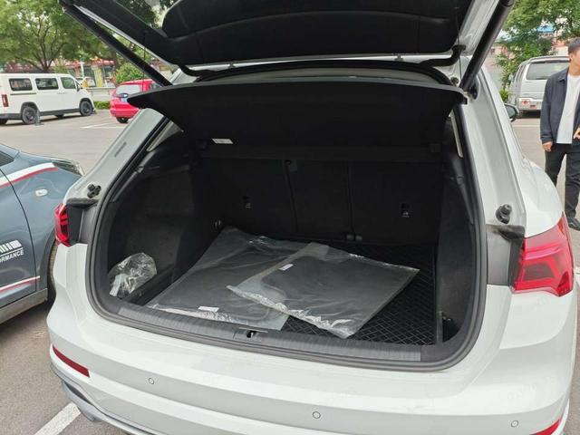 Audi Q3 2022, фото 9