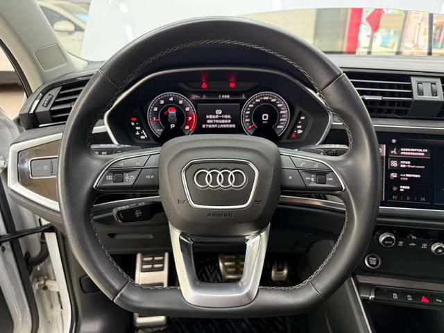 Audi Q3 2023, фото 14