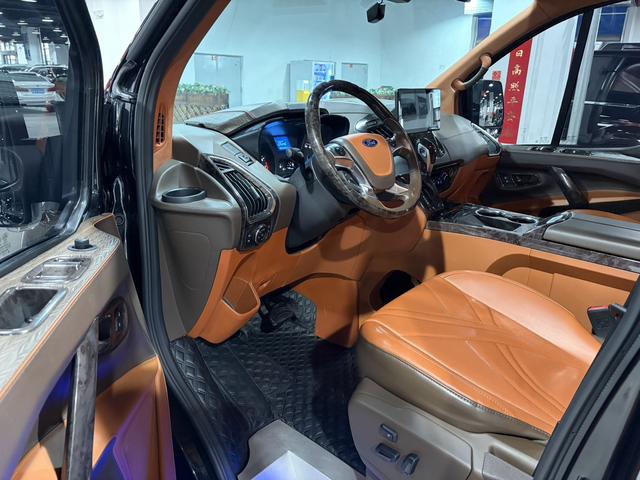 Ford Tourneo 2023, фото 4