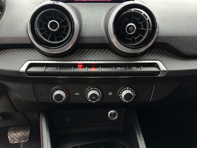 Audi Q2L 2022, фото 15
