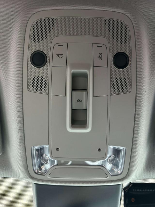 Audi Q2L 2022, фото 17