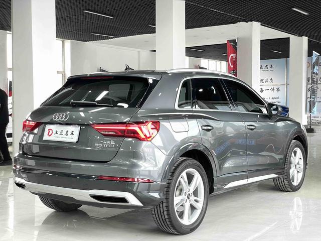 Audi Q3 2023, фото 4