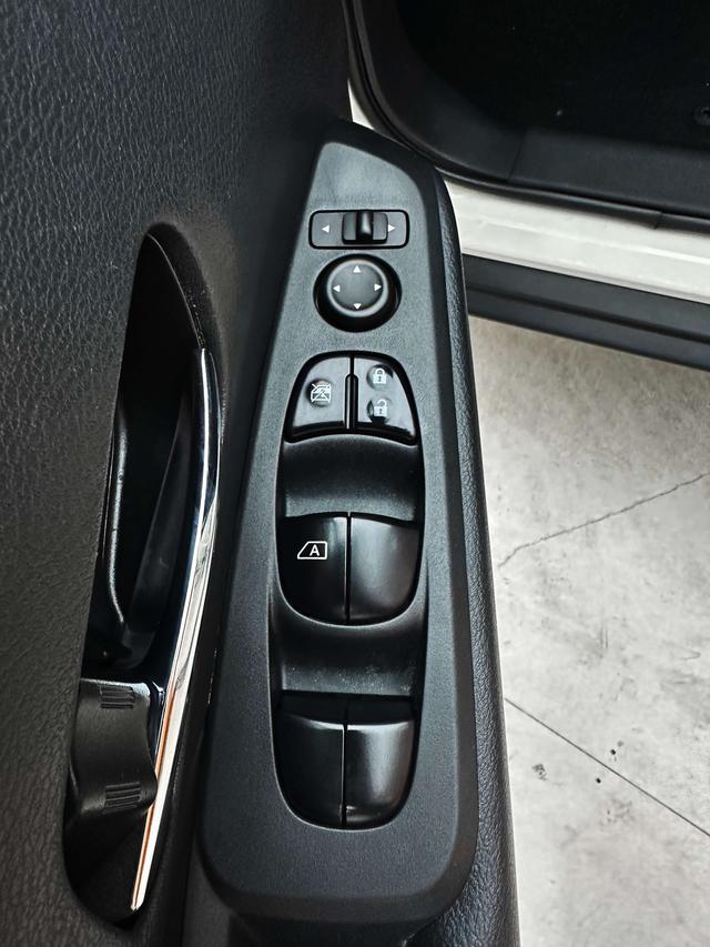 Nissan Juke 2023, фото 16