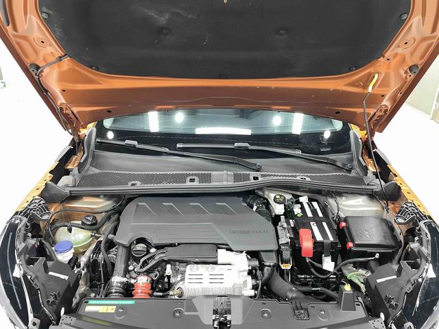 Peugeot 2008 2022, фото 15