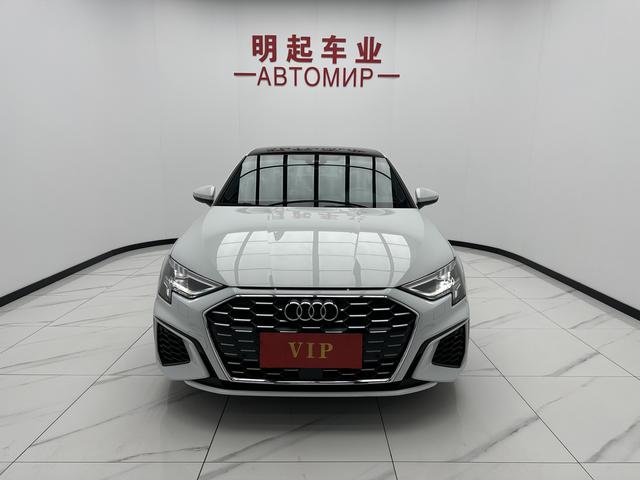 Audi A3 2023, фото 2