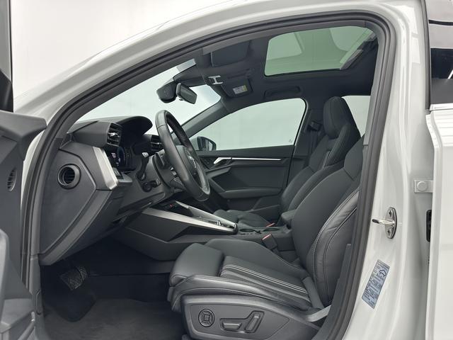 Audi A3 2023, фото 5