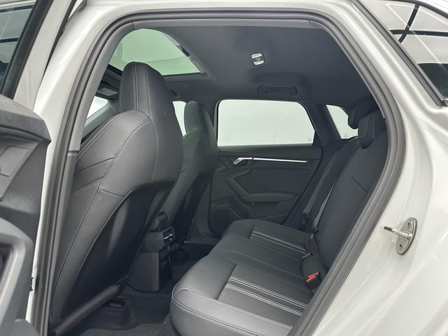 Audi A3 2023, фото 6