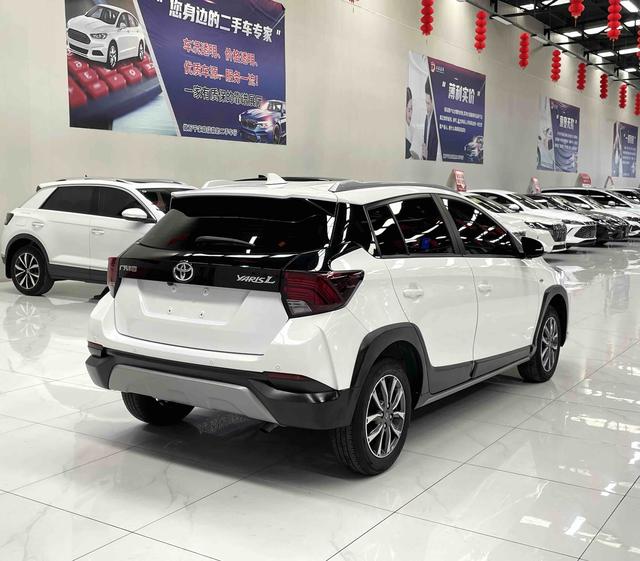 Toyota Yaris 2022, фото 4