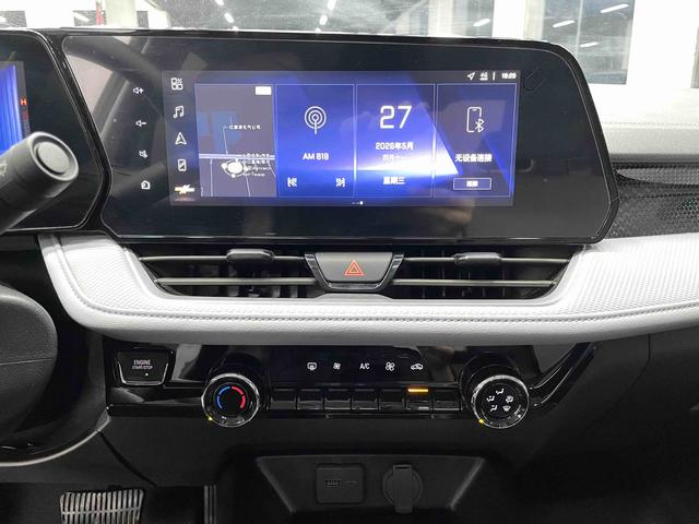 Chevrolet Onix 2023, фото 17