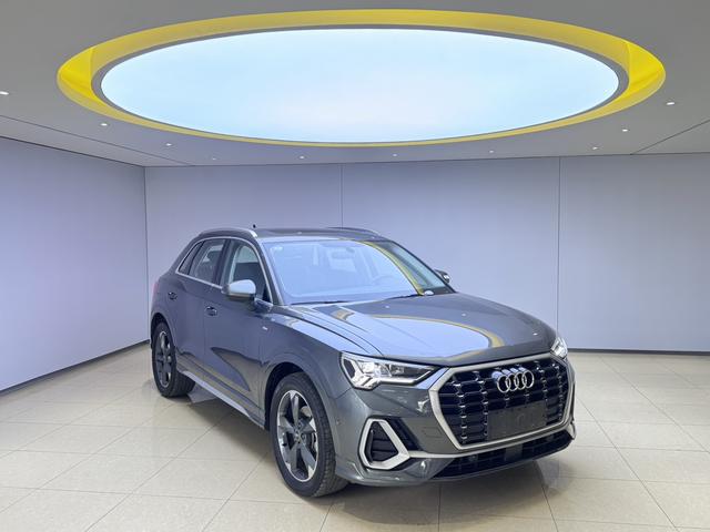 Audi Q3 2023, фото 3