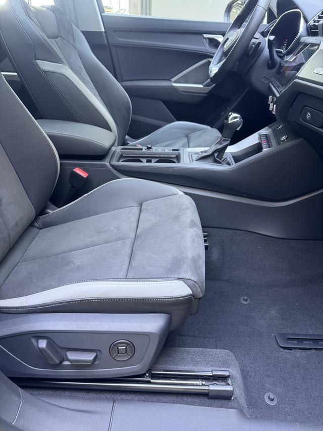 Audi Q3 2023, фото 13