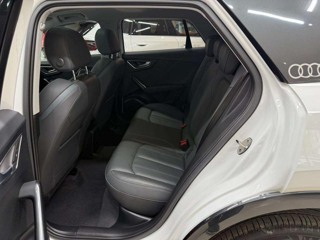 Audi Q2L 2022, фото 16