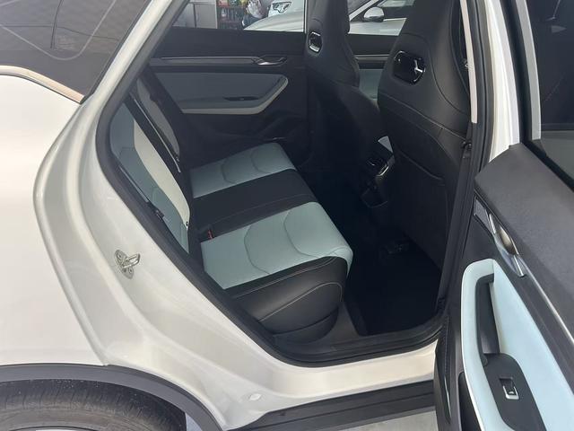 Geely Emgrand S 2022, фото 17