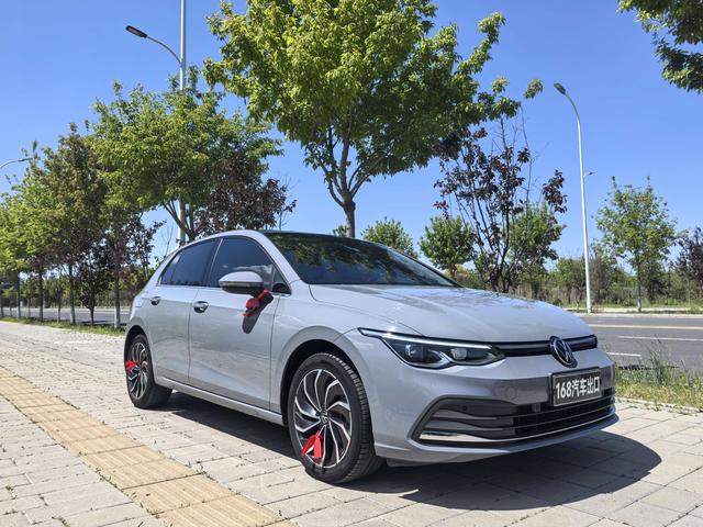 Volkswagen Golf 2023, фото 3